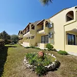 Alexandra Studio 7